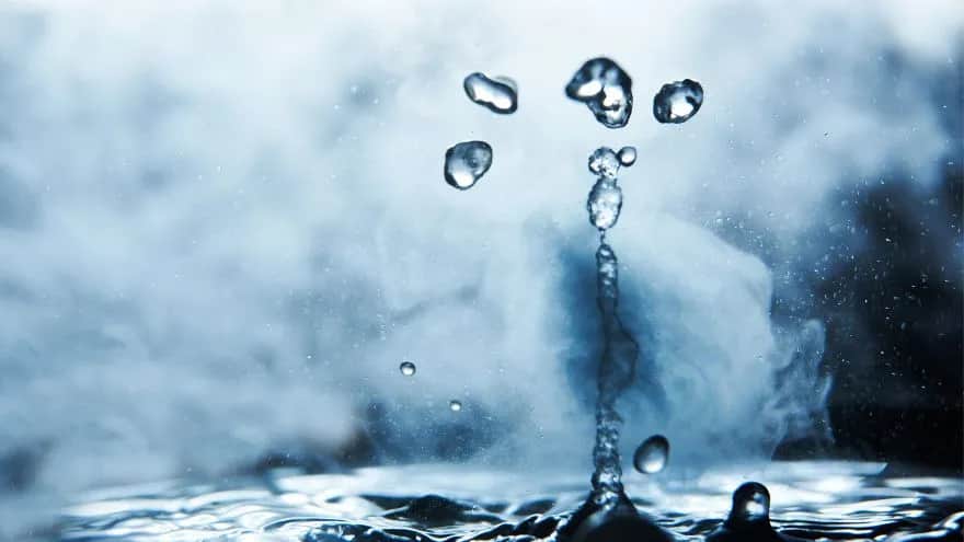 Co jest lepsze: przepływowy podgrzewacz wody czy bojler? Porównanie efektywności Co jest lepsze: przepływowy podgrzewacz wody czy bojler? Porównanie efektywności